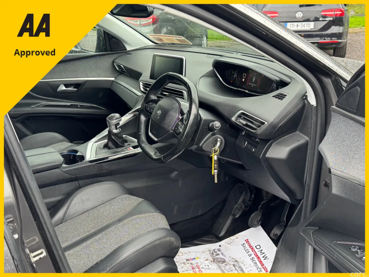 Peugeot 5008 MPV, Diesel, 2019, Grey