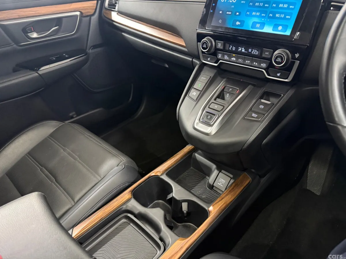Honda CR-V Hatchback, Petrol Hybrid, 2018, Red