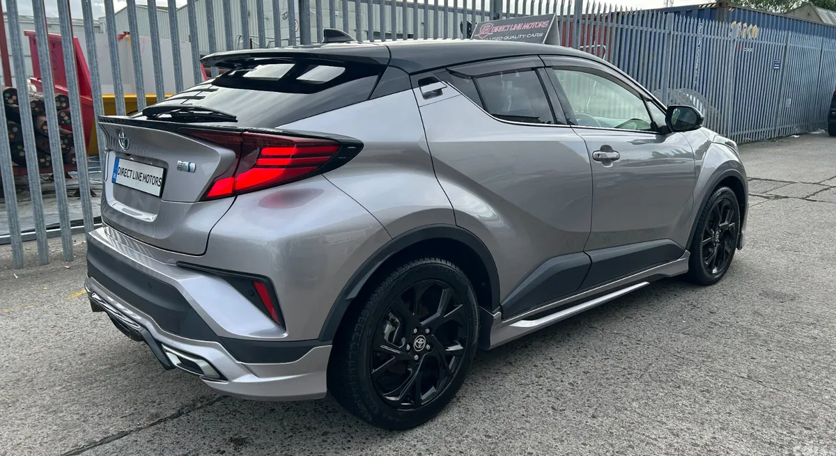 Toyota C-HR SUV, Petrol Hybrid, 2021, Grey