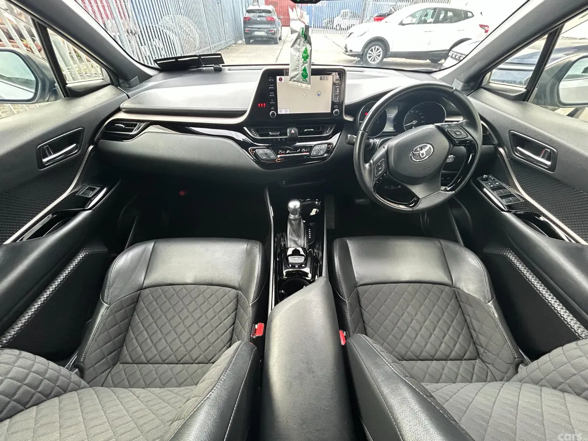 Toyota C-HR SUV, Petrol Hybrid, 2021, Grey