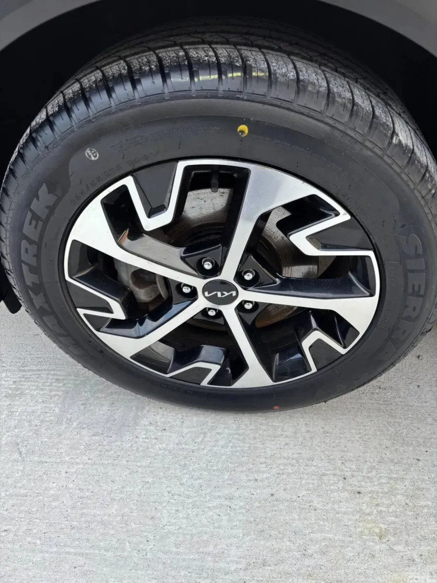 Kia Sportage SUV, Petrol Hybrid, 2023, Grey