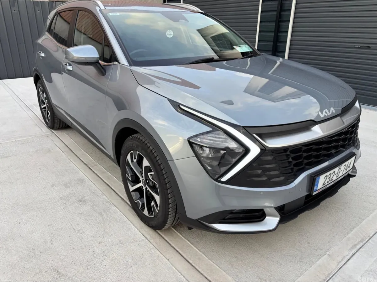 Kia Sportage SUV, Petrol Hybrid, 2023, Grey