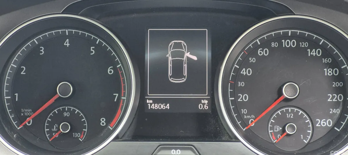 Volkswagen Golf Saloon, Petrol, 2014, White