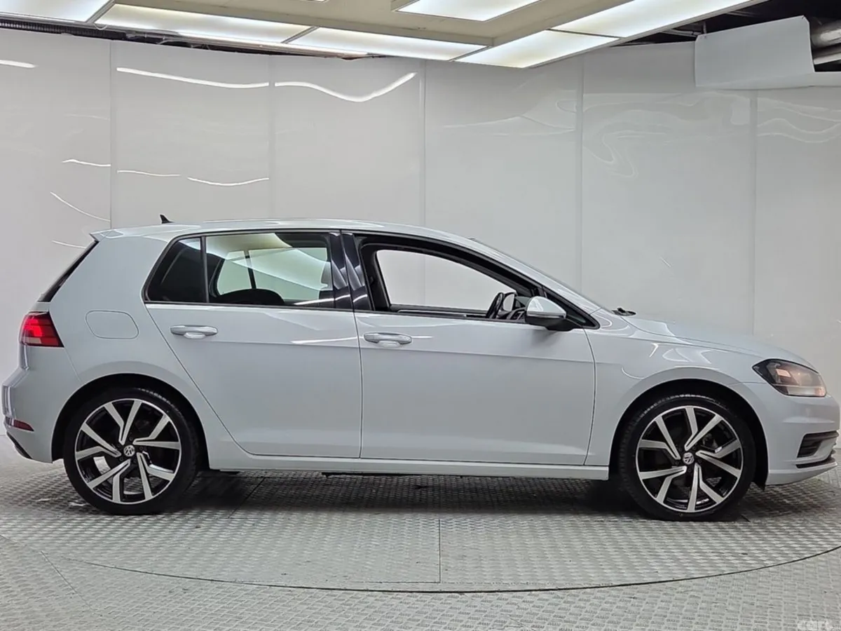 Volkswagen Golf Hatchback, Petrol, 2019, Blue