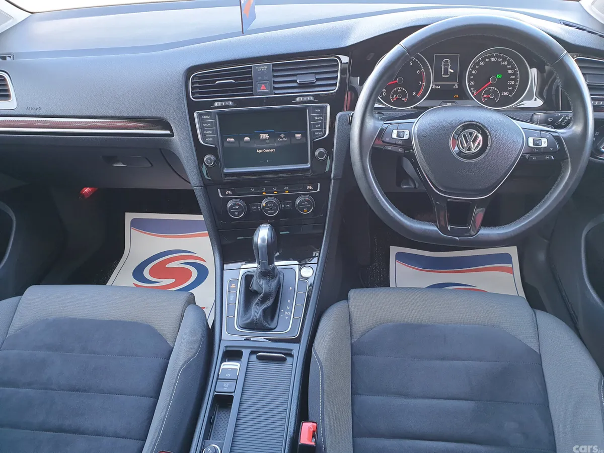 Volkswagen Golf Hatchback, Diesel, 2017, Silver