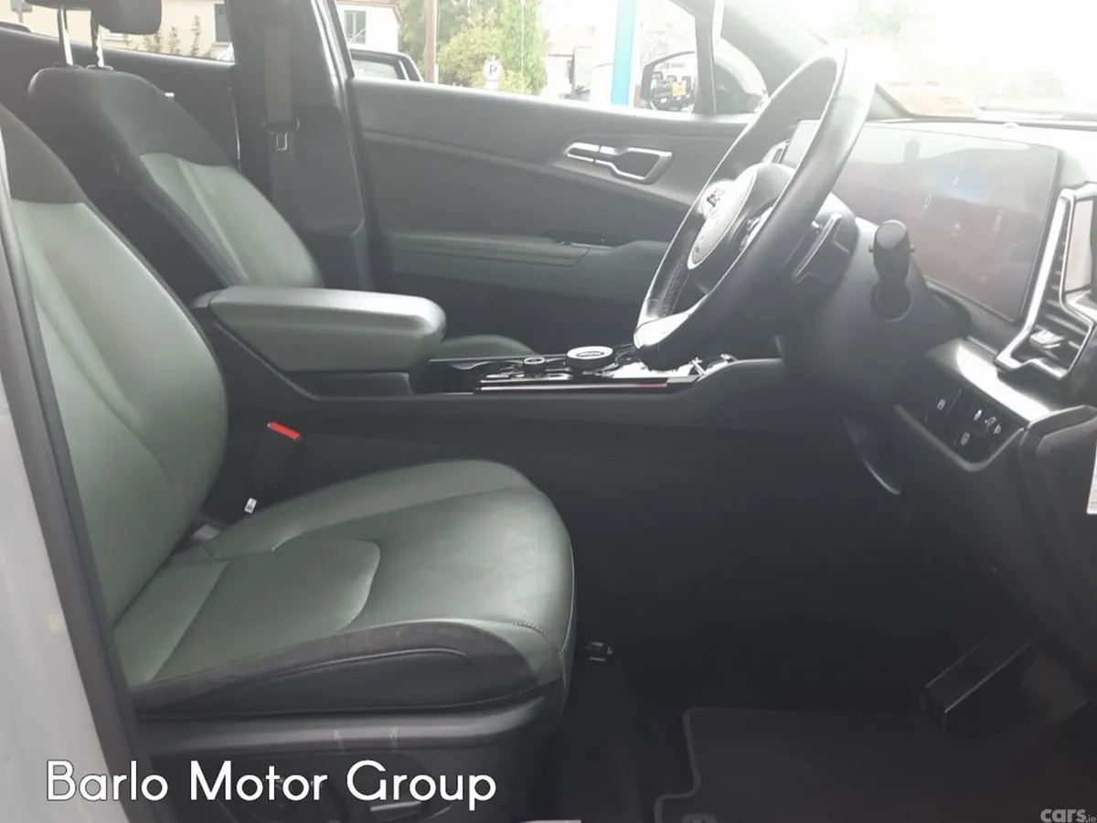 Kia Sportage SUV, Petrol Hybrid, 2024, Grey