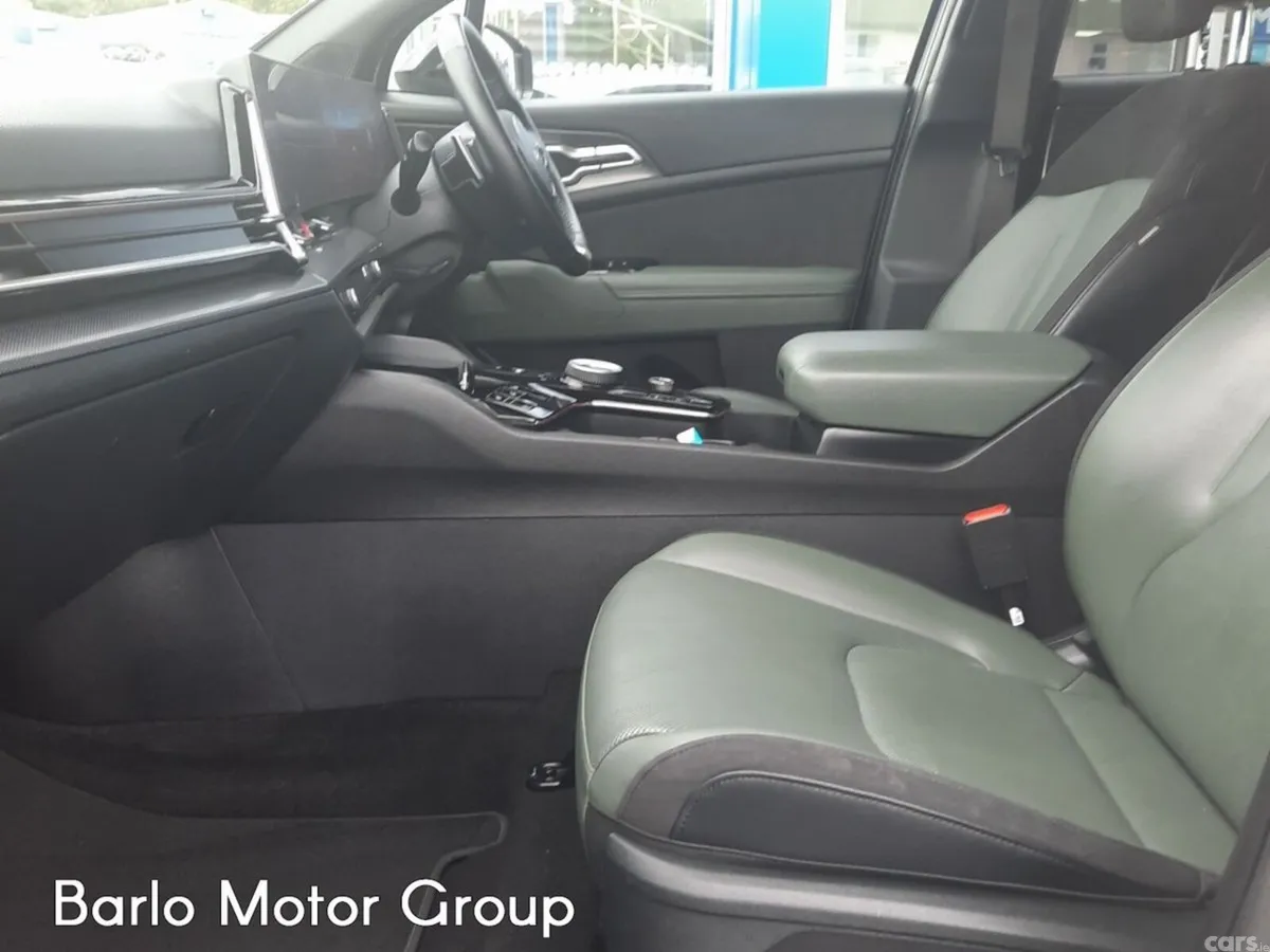 Kia Sportage SUV, Petrol Hybrid, 2024, Grey