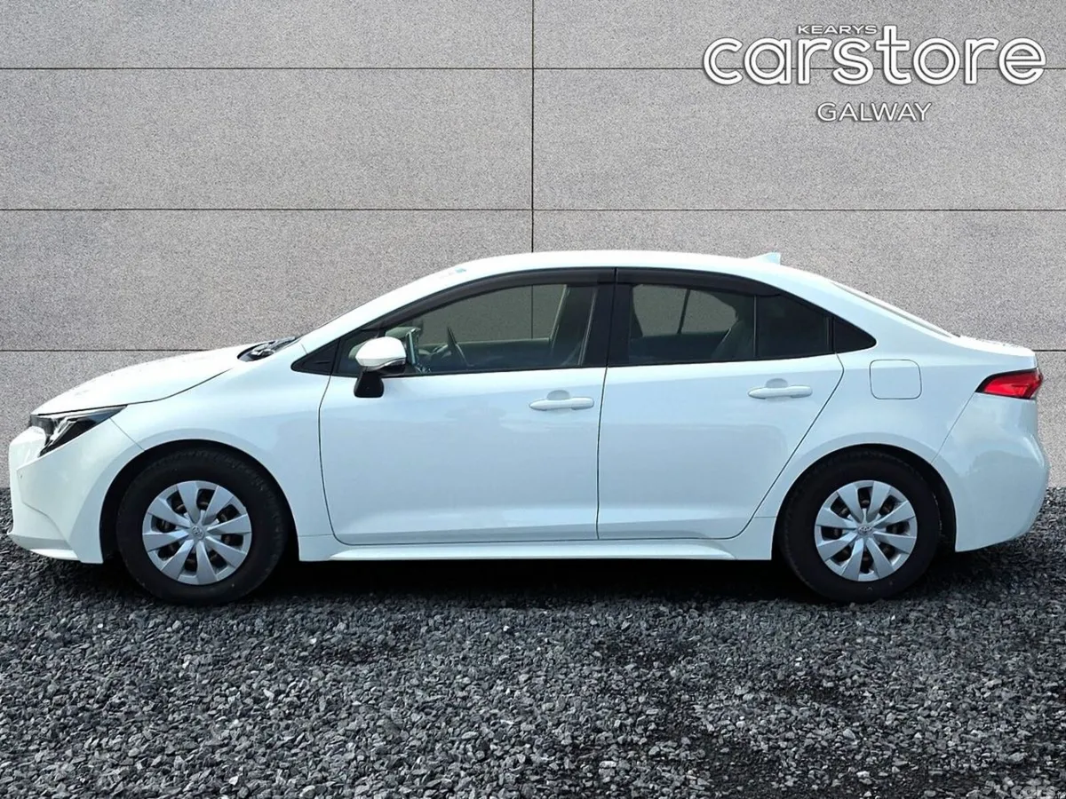 Toyota Corolla Hatchback, Petrol Hybrid, 2021, White