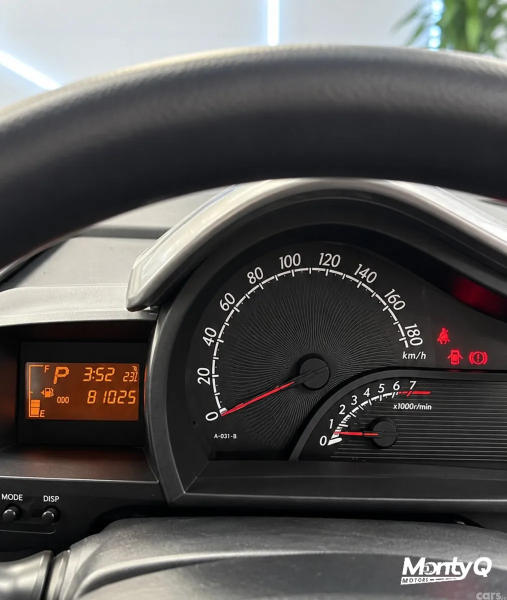 Toyota iQ Hatchback, Petrol, 2011, Silver
