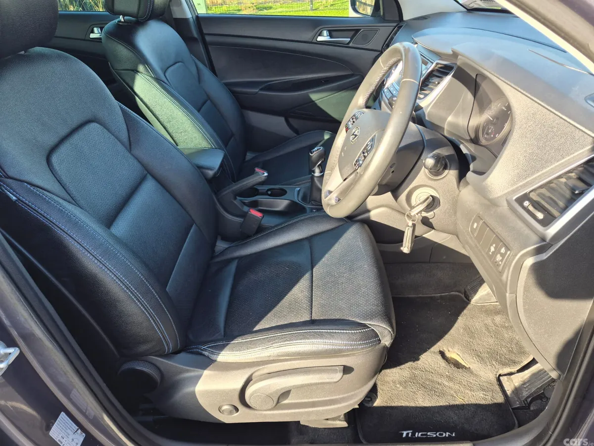 Hyundai Tucson SUV, Diesel, 2016, Grey