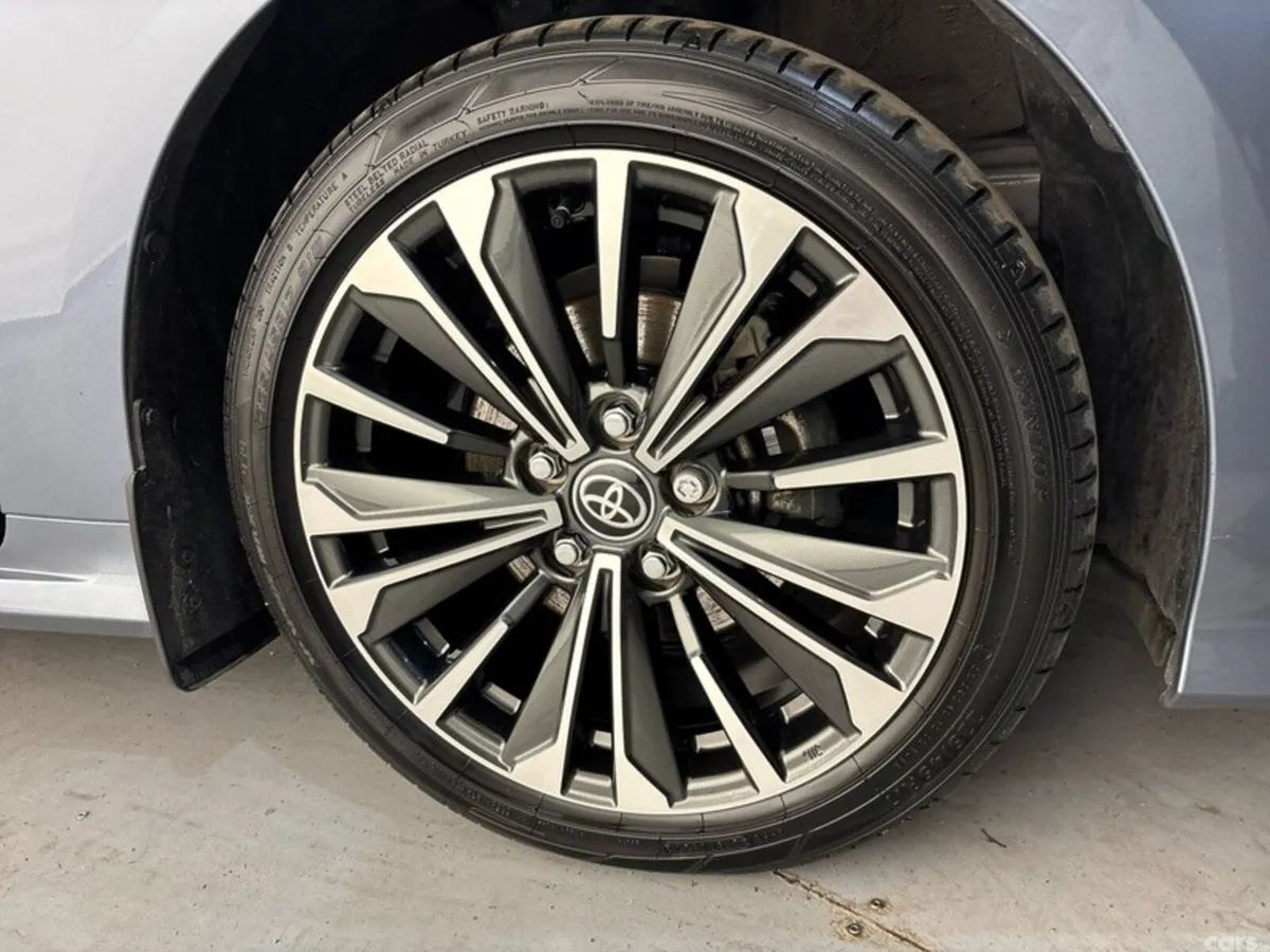 Toyota Corolla Saloon, Petrol Hybrid, 2023, Grey