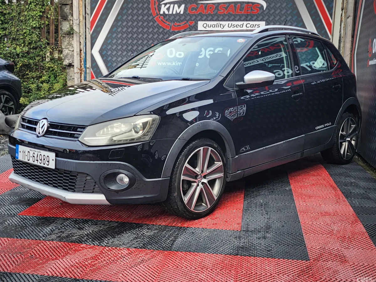 Volkswagen Polo Hatchback, Petrol, 2011, Black