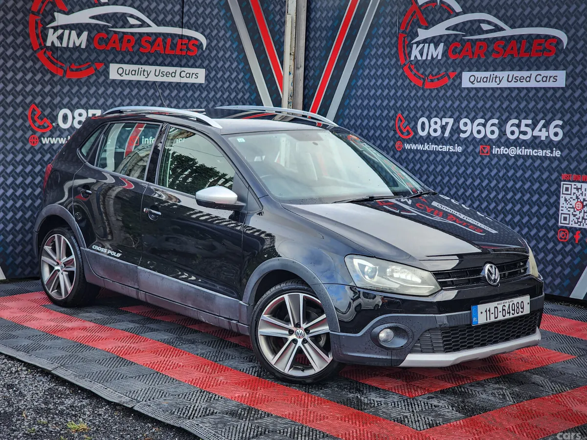 Volkswagen Polo Hatchback, Petrol, 2011, Black