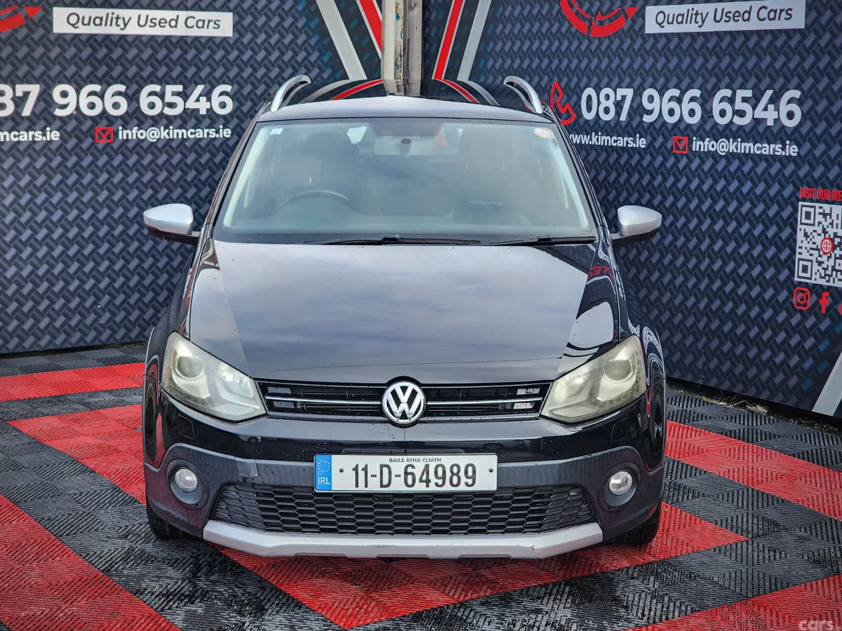 Volkswagen Polo Hatchback, Petrol, 2011, Black