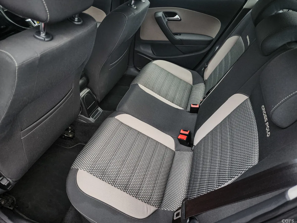 Volkswagen Polo Hatchback, Petrol, 2011, Black