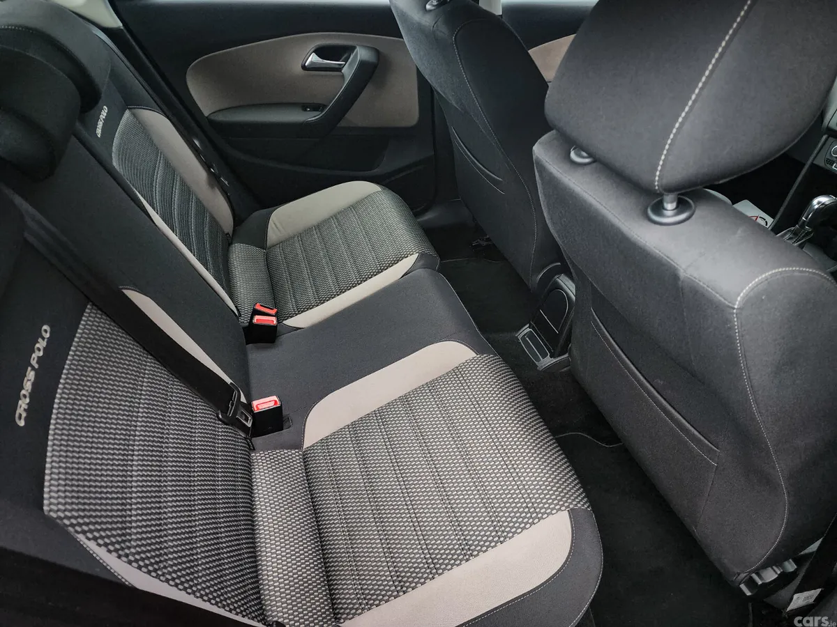 Volkswagen Polo Hatchback, Petrol, 2011, Black