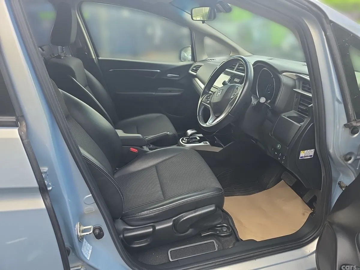 Honda Fit Hatchback, Petrol Hybrid, 2019, Blue