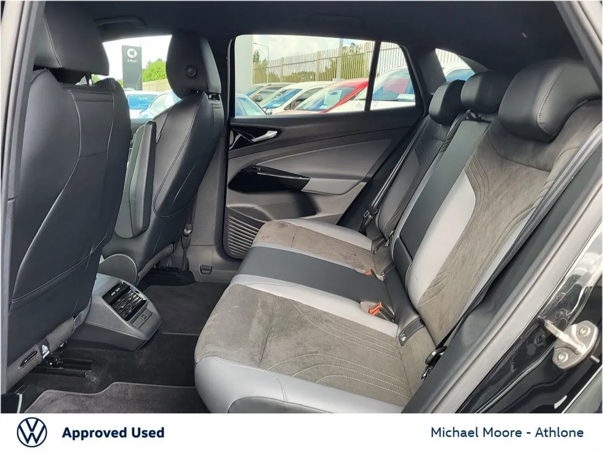 Volkswagen ID.4 SUV, Electric, 2026, Black