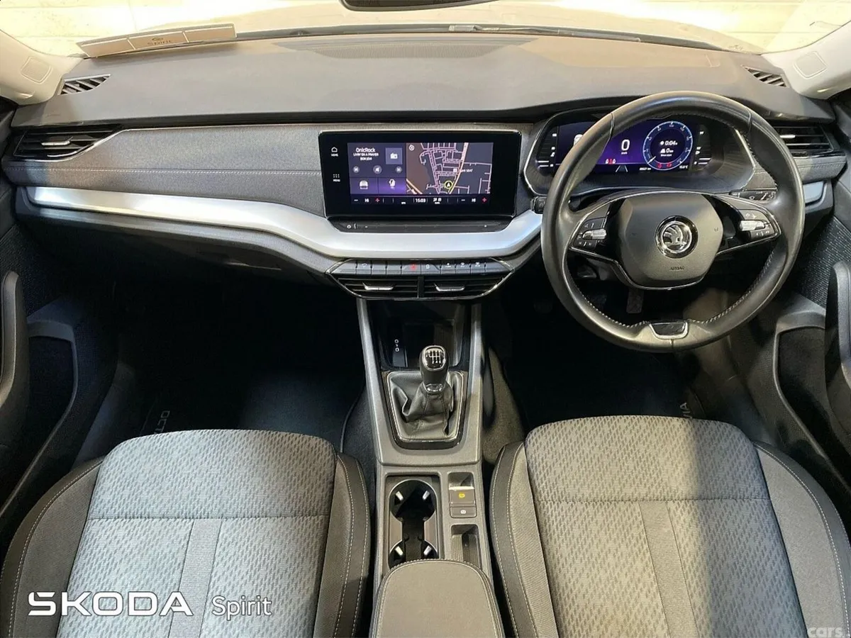 Skoda Octavia Saloon, Petrol, 2021, Silver