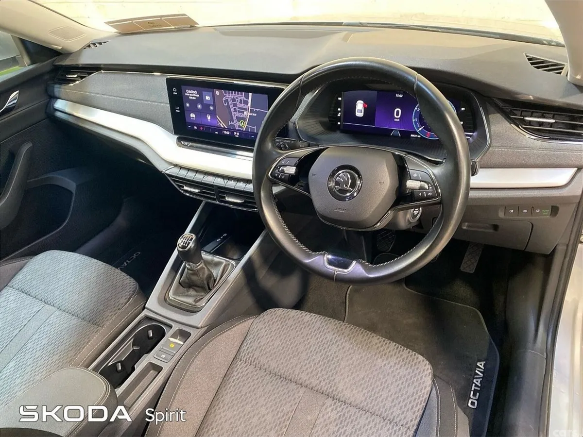 Skoda Octavia Saloon, Petrol, 2021, Silver