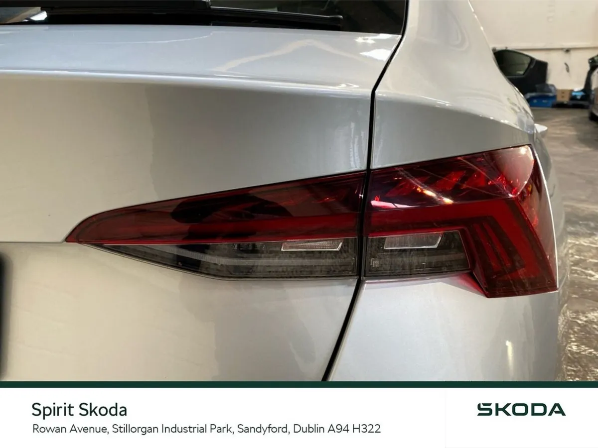 Skoda Octavia Saloon, Petrol, 2021, Silver