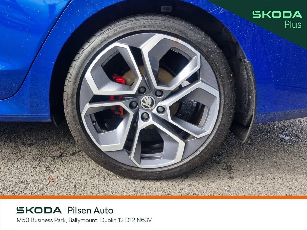 Skoda Octavia Saloon, Diesel, 2024, Blue