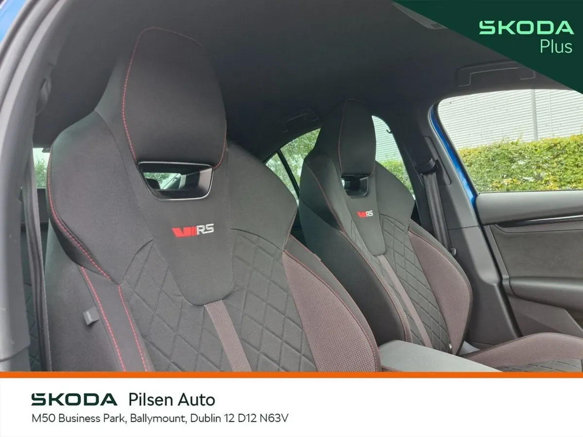 Skoda Octavia Saloon, Diesel, 2024, Blue