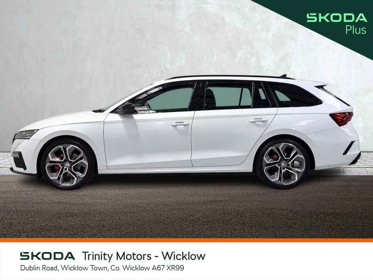 Skoda Octavia Estate, Diesel, 2024, White