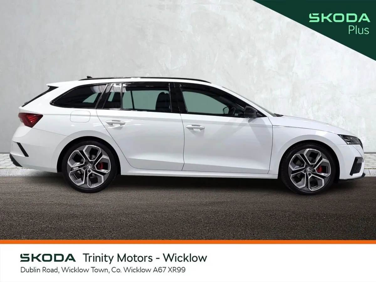 Skoda Octavia Estate, Diesel, 2024, White