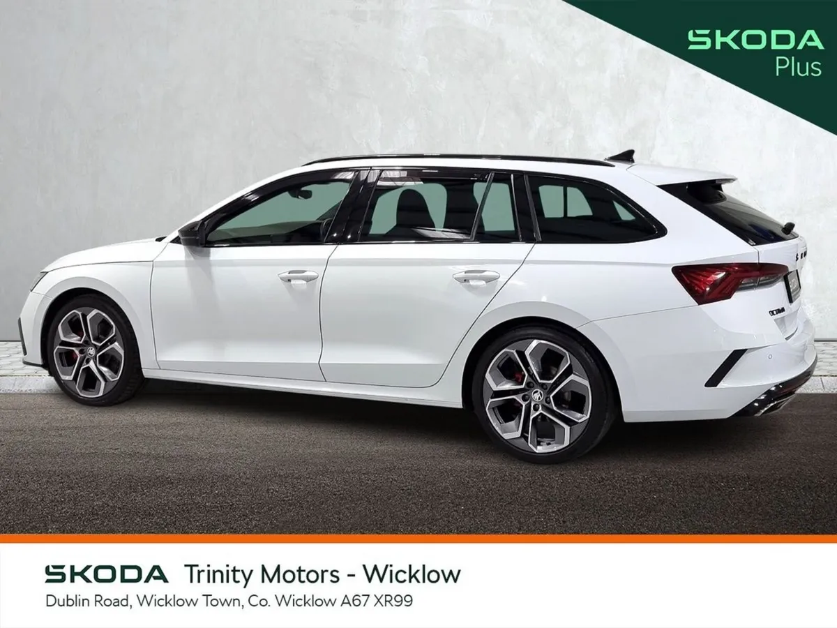 Skoda Octavia Estate, Diesel, 2024, White