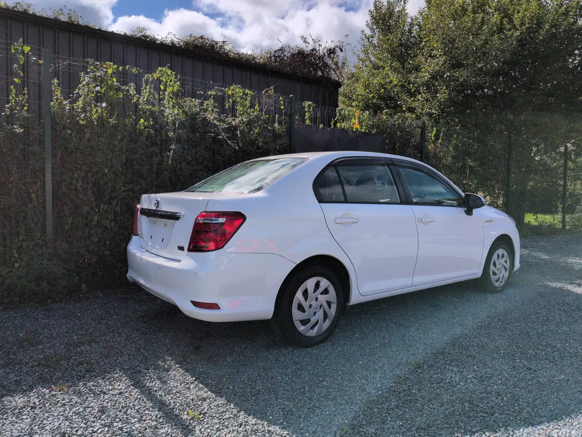 Toyota Corolla Saloon, Petrol Hybrid, 2020, White