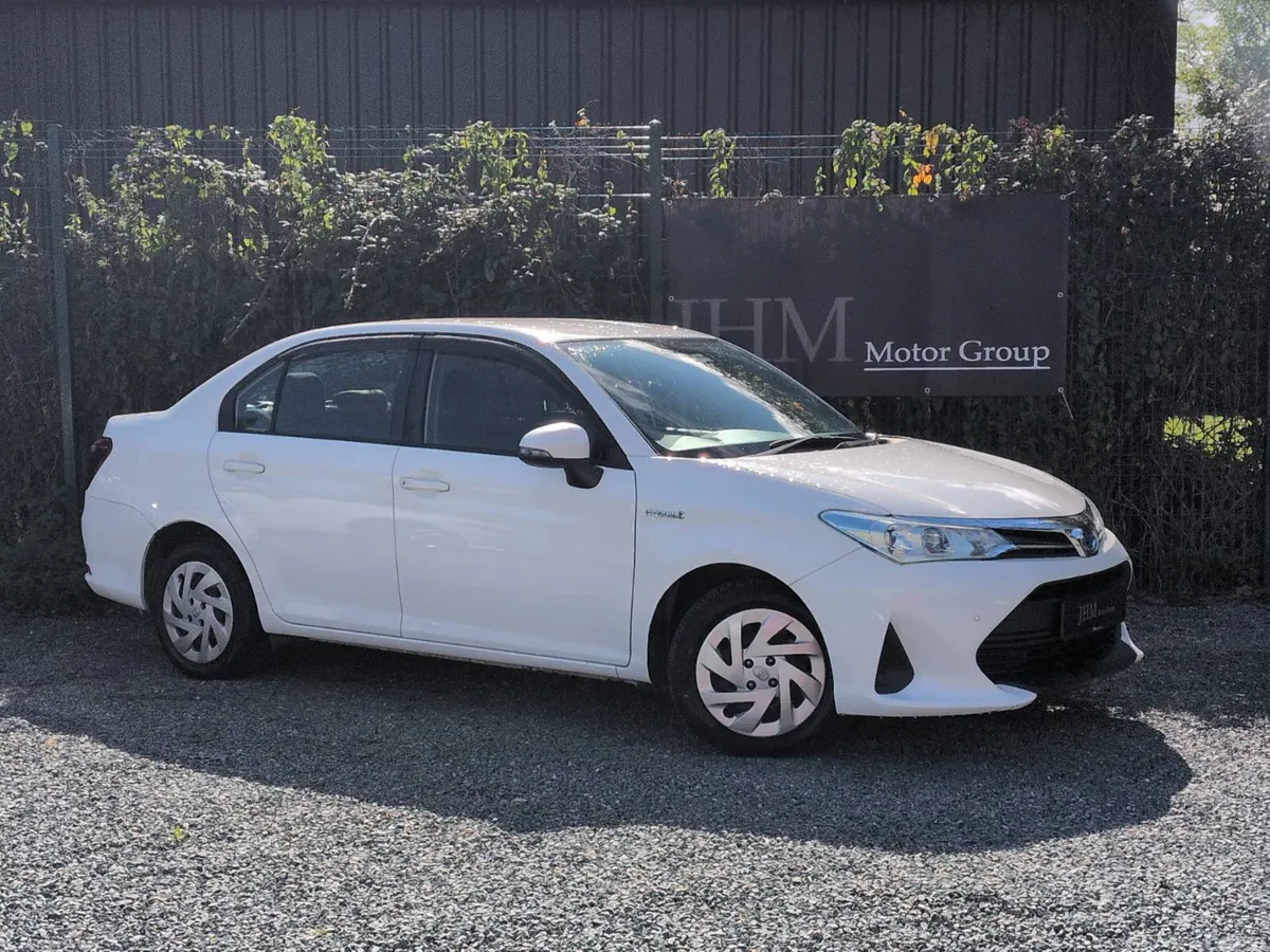 Toyota Corolla Saloon, Petrol Hybrid, 2020, White