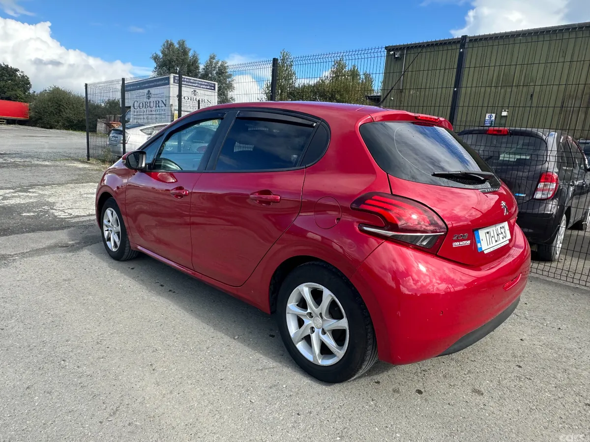 Peugeot 208 Hatchback, Petrol, 2017, Red