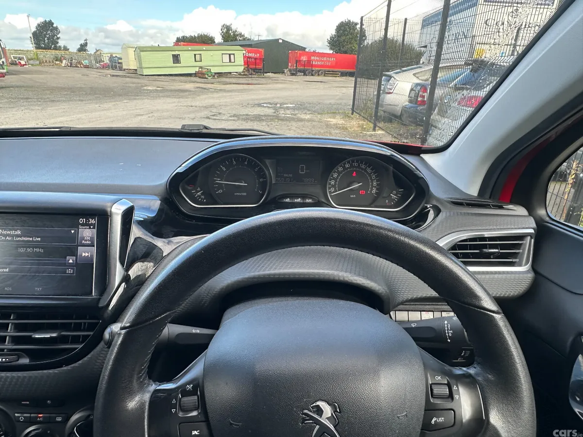 Peugeot 208 Hatchback, Petrol, 2017, Red