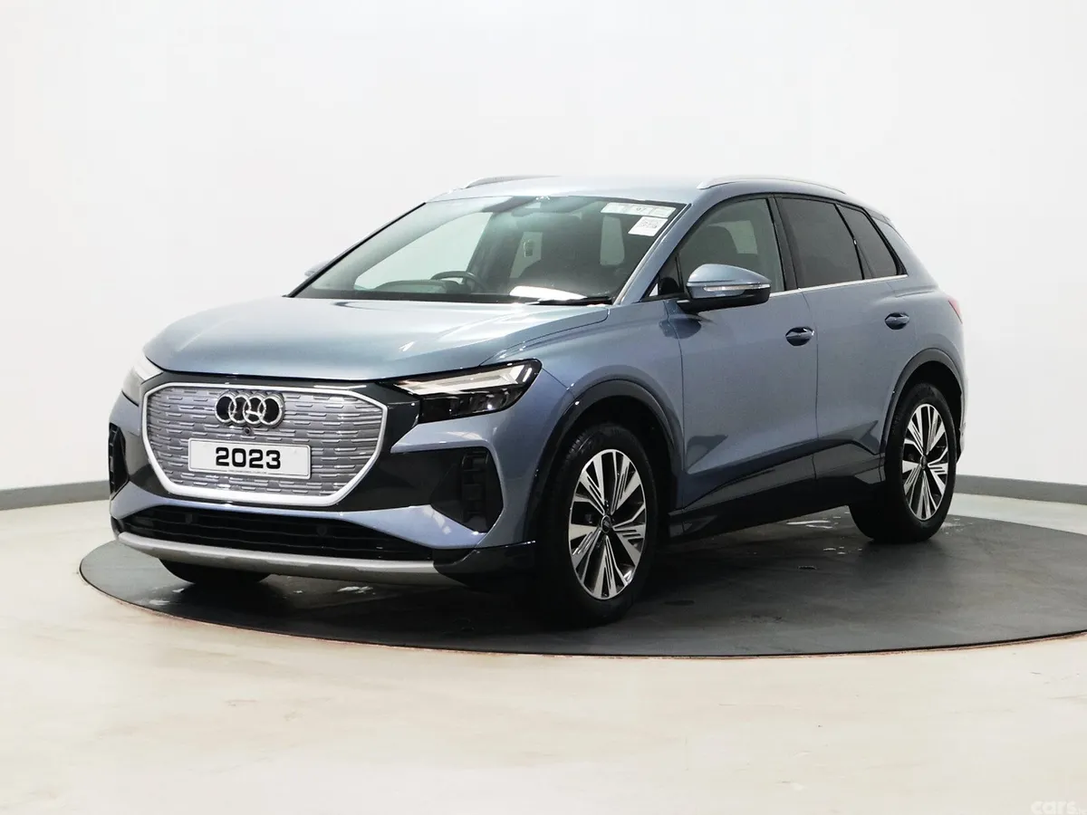 Audi e-tron Estate/Jeep, Electric, 2023, Blue