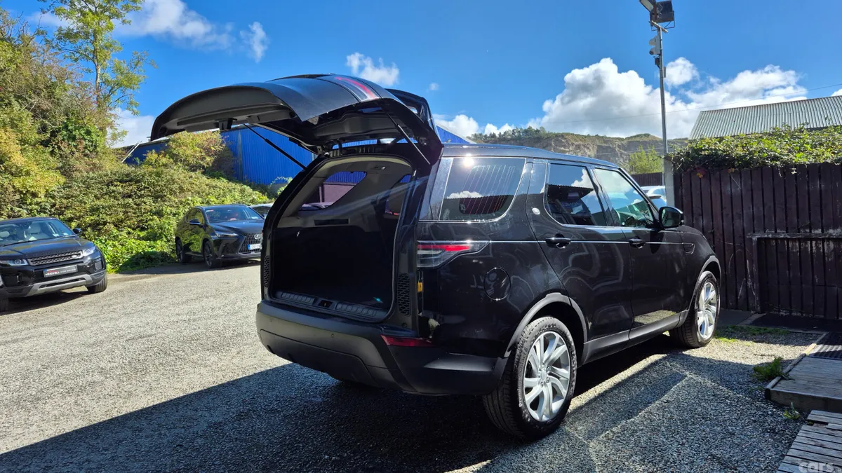 Land Rover Discovery SUV, Diesel, 2018, Black