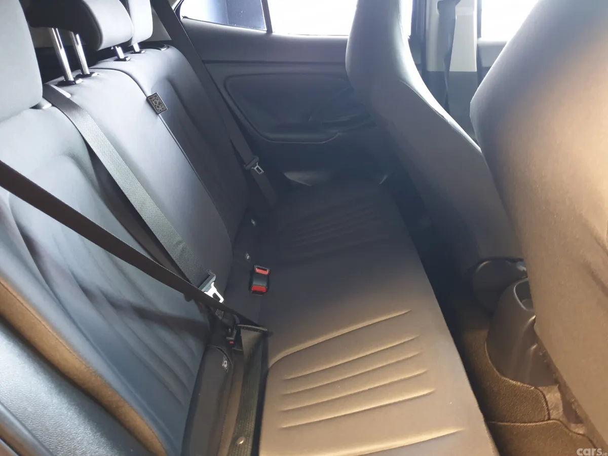 Toyota Yaris Cross Hatchback, Petrol Hybrid, 2022, Silver