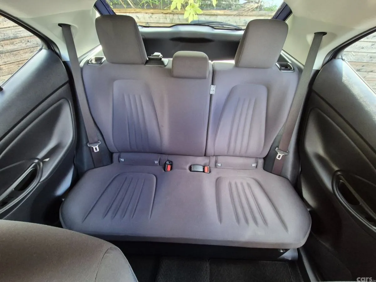 Toyota Yaris Cross SUV, Petrol Hybrid, 2023, Blue