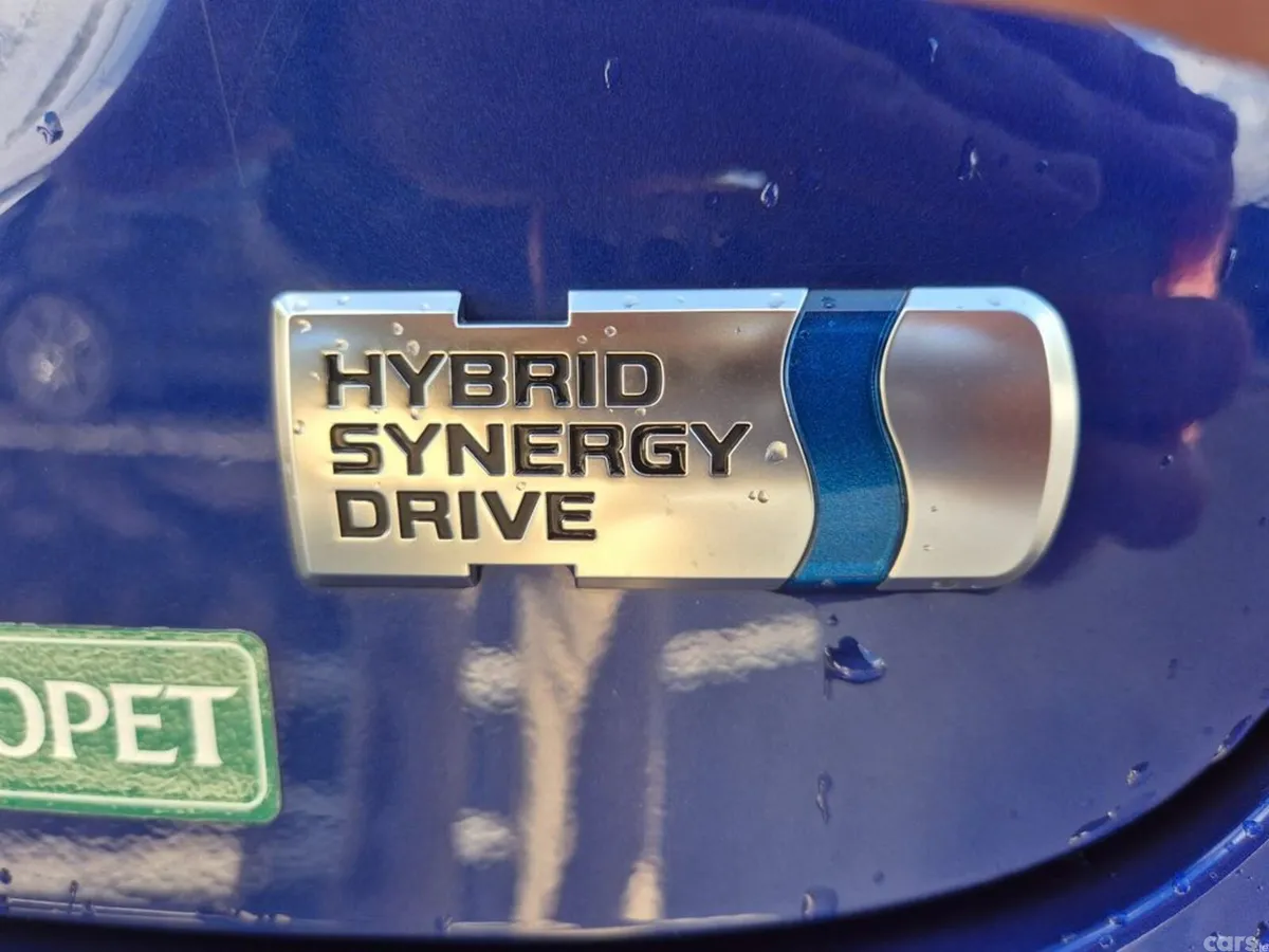 Toyota Yaris Cross SUV, Petrol Hybrid, 2023, Blue