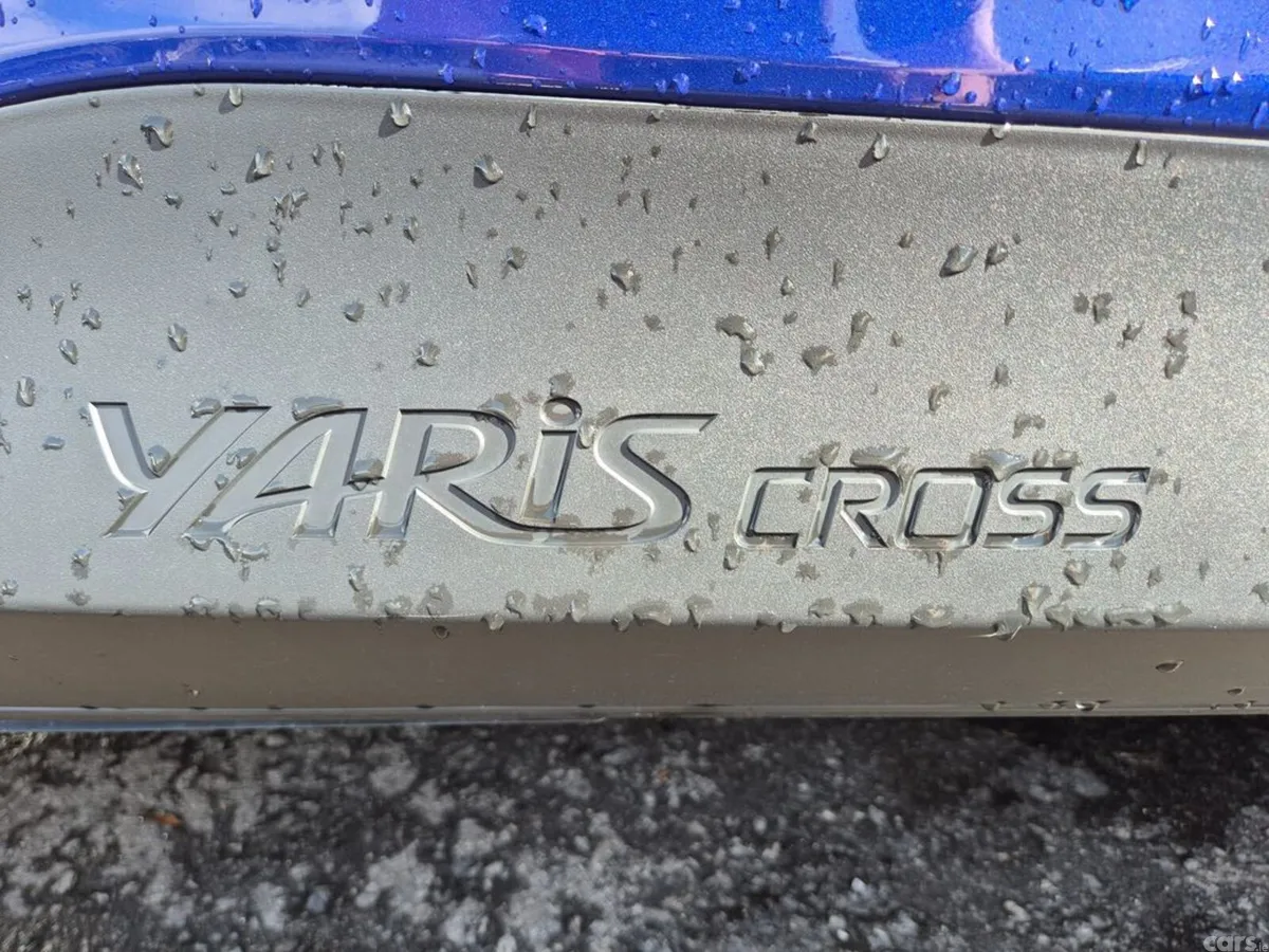 Toyota Yaris Cross SUV, Petrol Hybrid, 2023, Blue