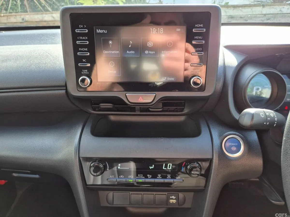 Toyota Yaris Cross SUV, Petrol Hybrid, 2023, Blue