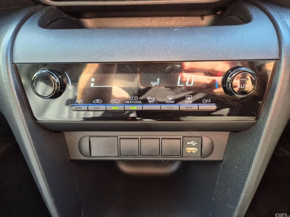 Toyota Yaris Cross SUV, Petrol Hybrid, 2023, Blue