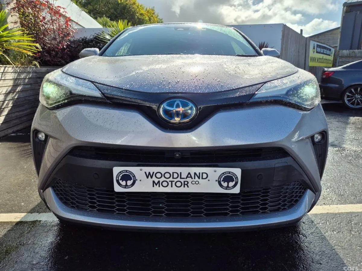 Toyota C-HR SUV, Petrol Hybrid, 2021, Silver