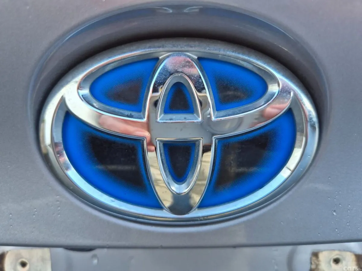 Toyota C-HR SUV, Petrol Hybrid, 2021, Silver