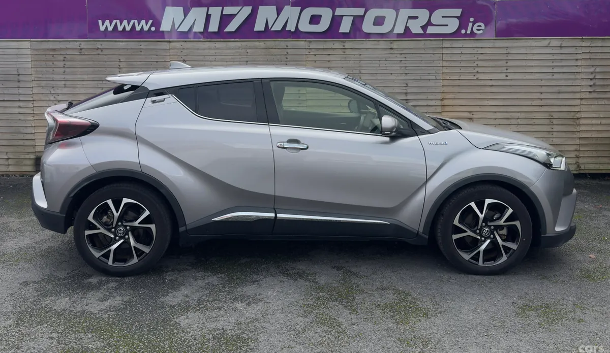 Toyota C-HR SUV, Petrol Hybrid, 2018, Silver