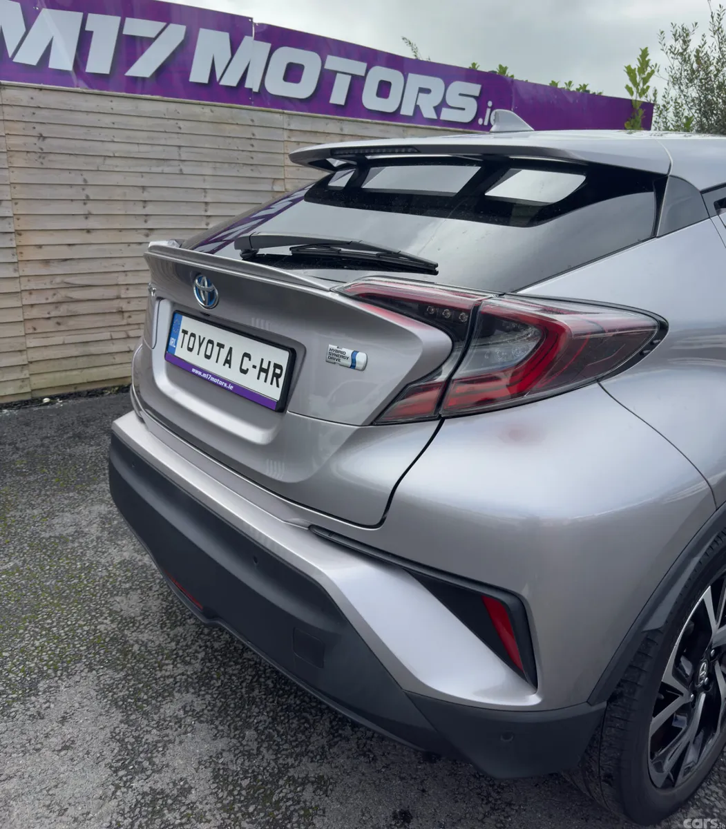 Toyota C-HR SUV, Petrol Hybrid, 2018, Silver