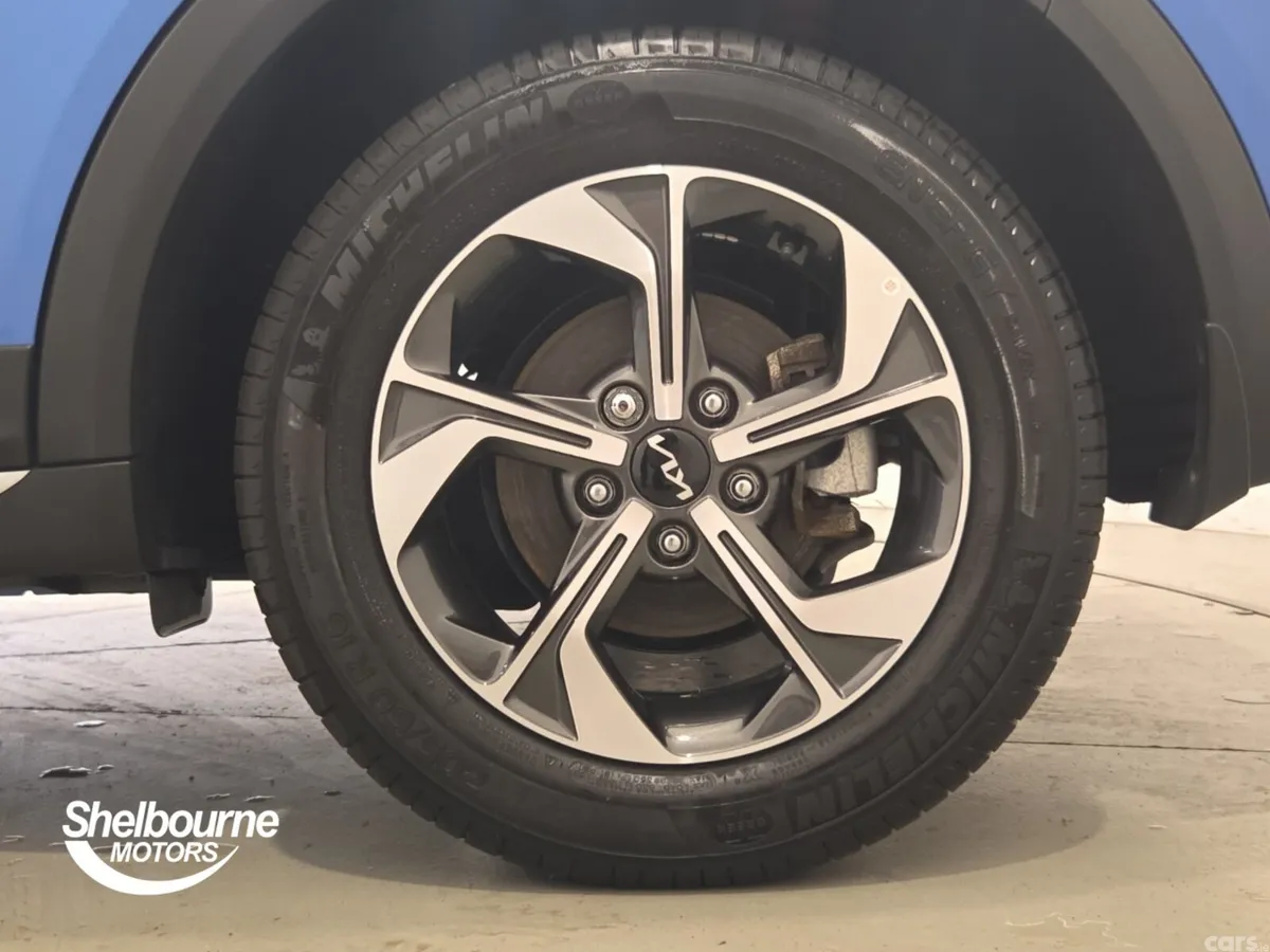 Kia XCeed Hatchback, Petrol, 2025, Blue