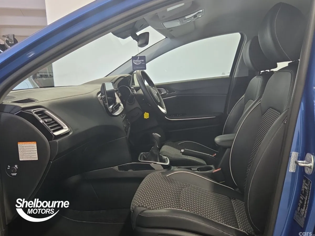 Kia XCeed Hatchback, Petrol, 2025, Blue