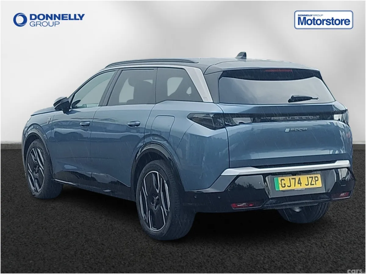 Peugeot 5008 SUV, Electric, 2024, Blue