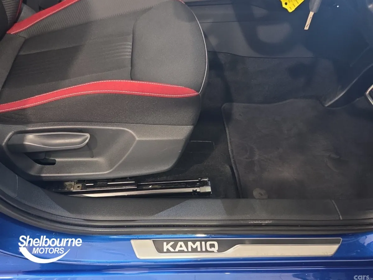 Skoda Kamiq Hatchback, Petrol, 2023, Blue